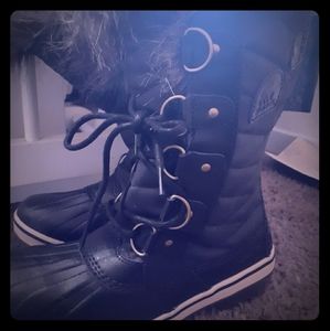 Weather proof sorel boots